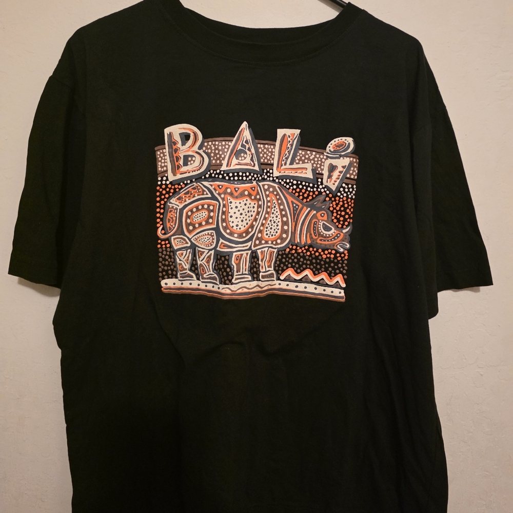 Pop Art Bali Men's Black and Orange Graphic Tee Size XXL